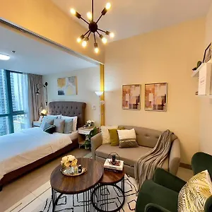 Angeliz Suites: Uptown Bgc Apartment Manila